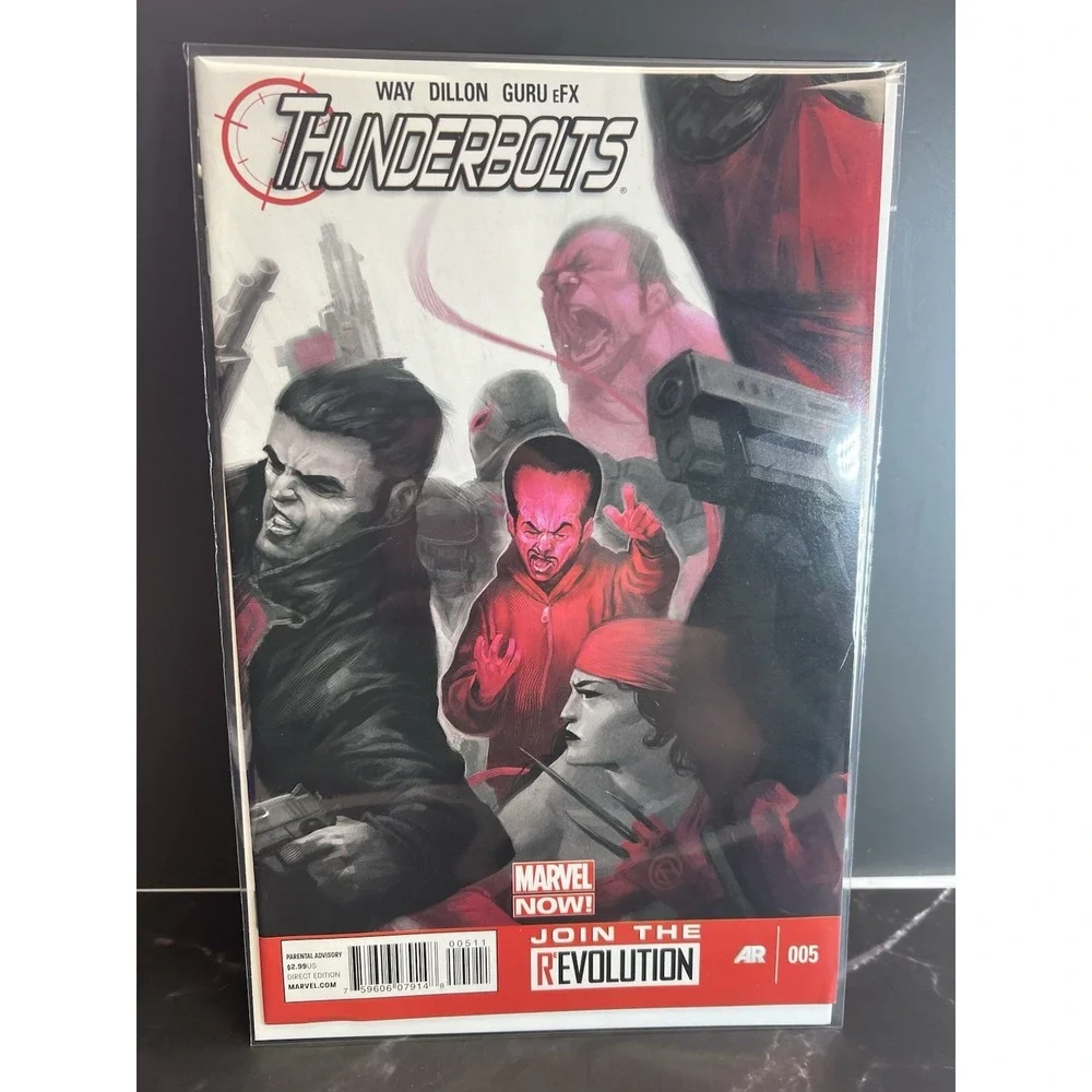 Lot Of 2 THUNDERBOLTS 5 RED HULK ELEKTRA PUNISHER VENOM DEADPOOL V 2 MARVEL 1‎